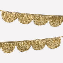 Gold Tinsel Scallop Garland