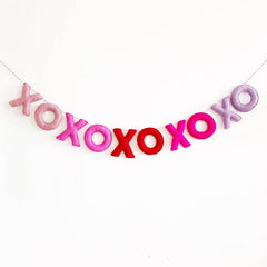 XOXOXOXOXO Felt Banner - Pretty Day