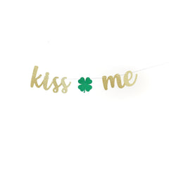 Kiss Me St Patricks Day Banner Garland with Shamrocks - Pretty Day
